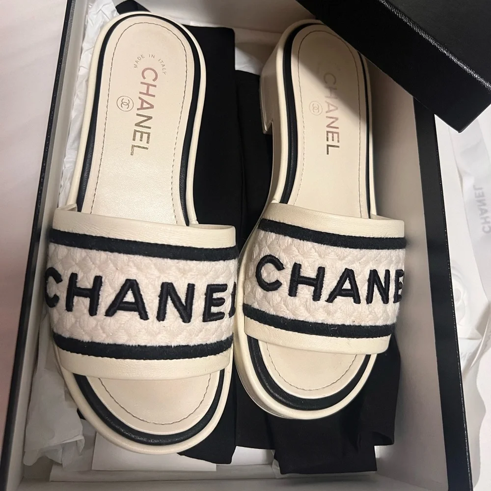 I Am Selling Chanel sleepers, if your correct size is 7,5 so you can buy it ) - Picture 8 of 9